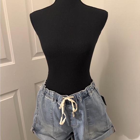 Fashionova Pants - Casual Light Blue Women's Jean Shorts